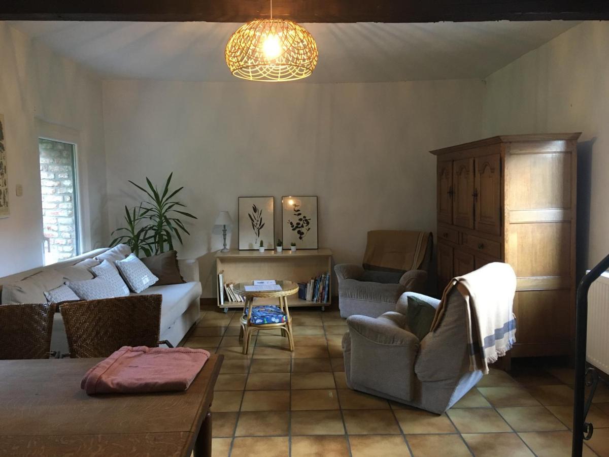 Holiday Home "Les Ancolies " Gite Citadin Spa Bagian luar foto